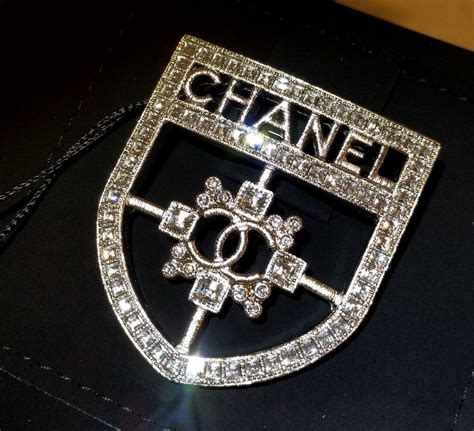 fake chanel pin|faux chanel brooches and pins.